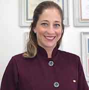 Aline Simões Guzzi de Almeida